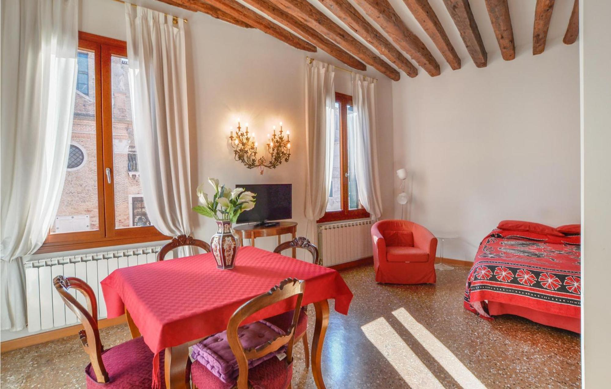 Stunning Apartment In Venezia With Kitchenette Extérieur photo